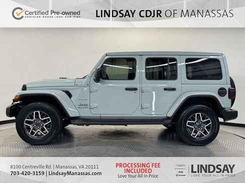 Used 2024 Jeep Wrangler Unlimited Sahara w/ Technology Group AWD/4WD image 6