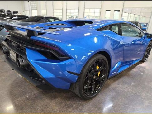 Used 2023 Lamborghini Huracan Tecnica RWD image 2