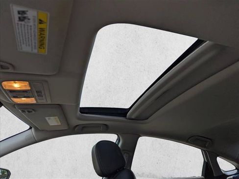 Used 2019 Honda Civic Touring image 22