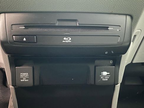 Used 2018 Honda Odyssey Elite image 60