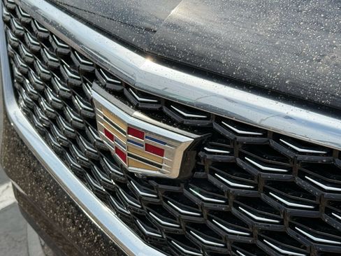 Used 2025 Cadillac XT4 Premium Luxury FWD image 10