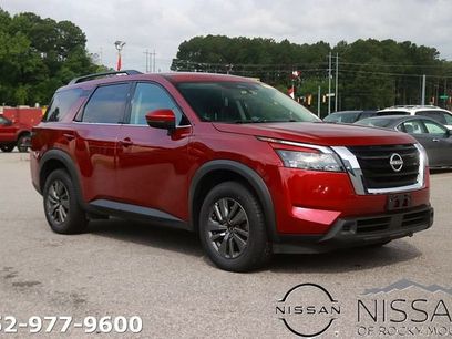 Used 2024 Nissan Pathfinder SV