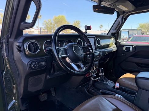 Used 2021 Jeep Wrangler Unlimited Rubicon image 18
