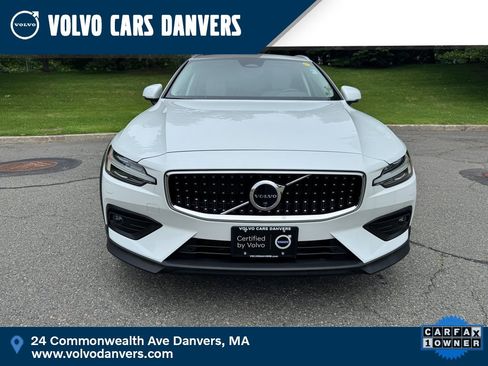 Certified 2024 Volvo V60 B5 Cross Country Plus image 25