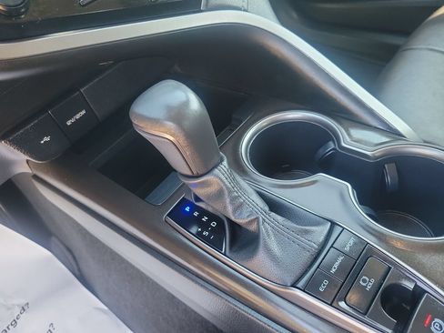 Used 2024 Toyota Camry XSE FWD image 26