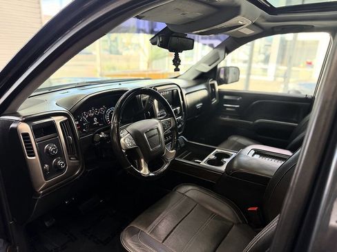 Used 2018 GMC Sierra 1500 Denali AWD/4WD image 3