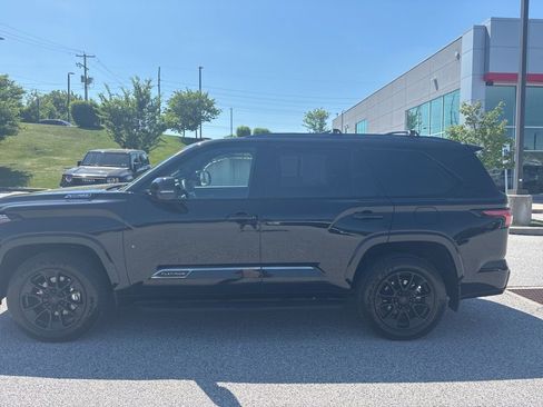 Used 2025 Toyota Sequoia Platinum w/ TRD Off-Road Package AWD/4WD image 12