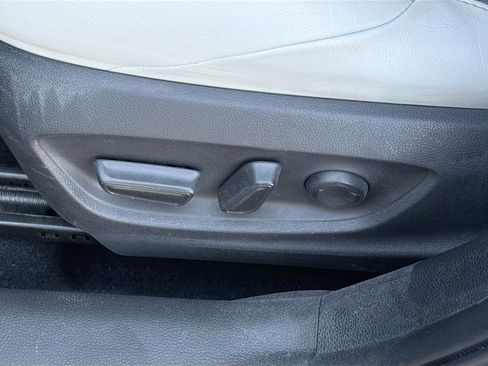 Used 2022 Toyota Corolla XSE image 23