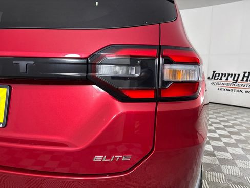 Used 2025 Honda Pilot Elite image 38