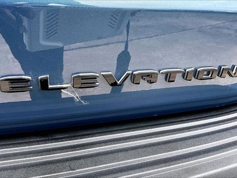 Used 2025 GMC Yukon Elevation RWD image 10