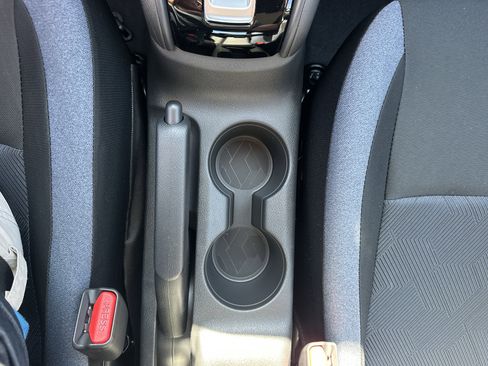 New 2025 Nissan Versa SV w/ Trunk Package image 20