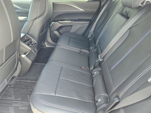 New 2025 Cadillac Lyriq Luxury image 31