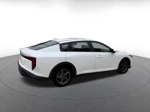 Used 2025 Kia K4 FWD image 14