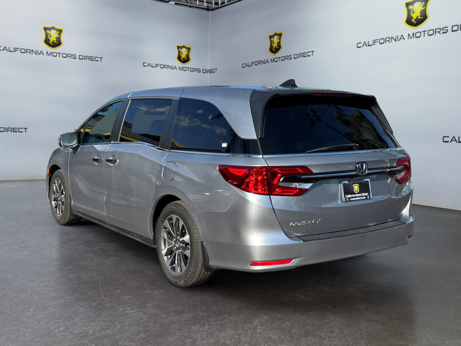 Used 2023 Honda Odyssey EX-L image 3