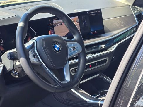 Used 2023 BMW X7 xDrive40i image 31