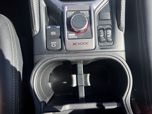 Used 2021 Subaru Forester Touring image 3