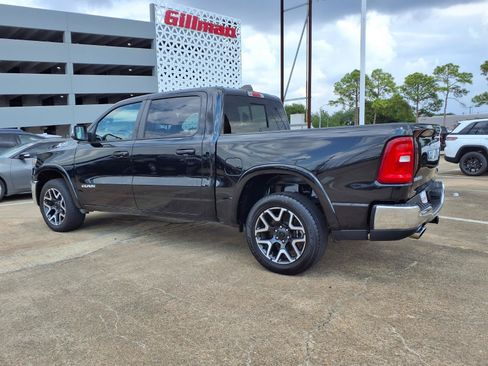Used 2025 RAM 1500 Laramie AWD/4WD image 4
