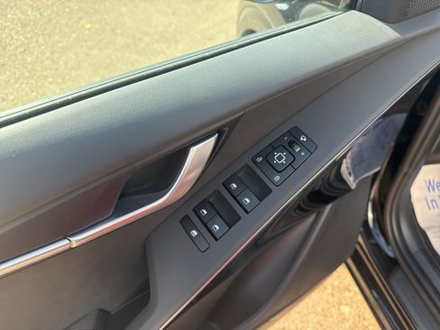 New 2025 Kia Niro EX Touring image 23