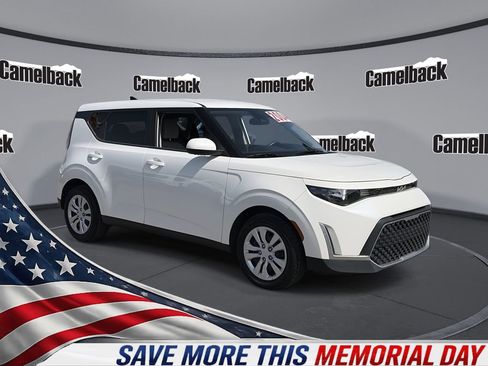 Certified 2024 Kia Soul LX FWD image 1