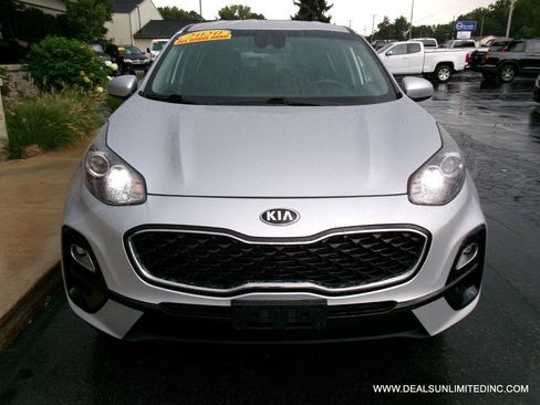 Used 2020 Kia Sportage LX AWD/4WD image 21