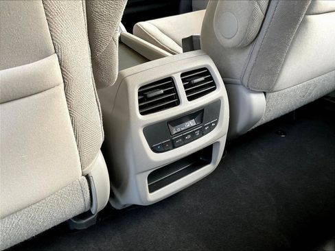 Used 2020 Honda Pilot EX image 10
