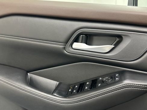 Certified 2023 Nissan Rogue SV w/ SV Premium Package AWD/4WD image 20