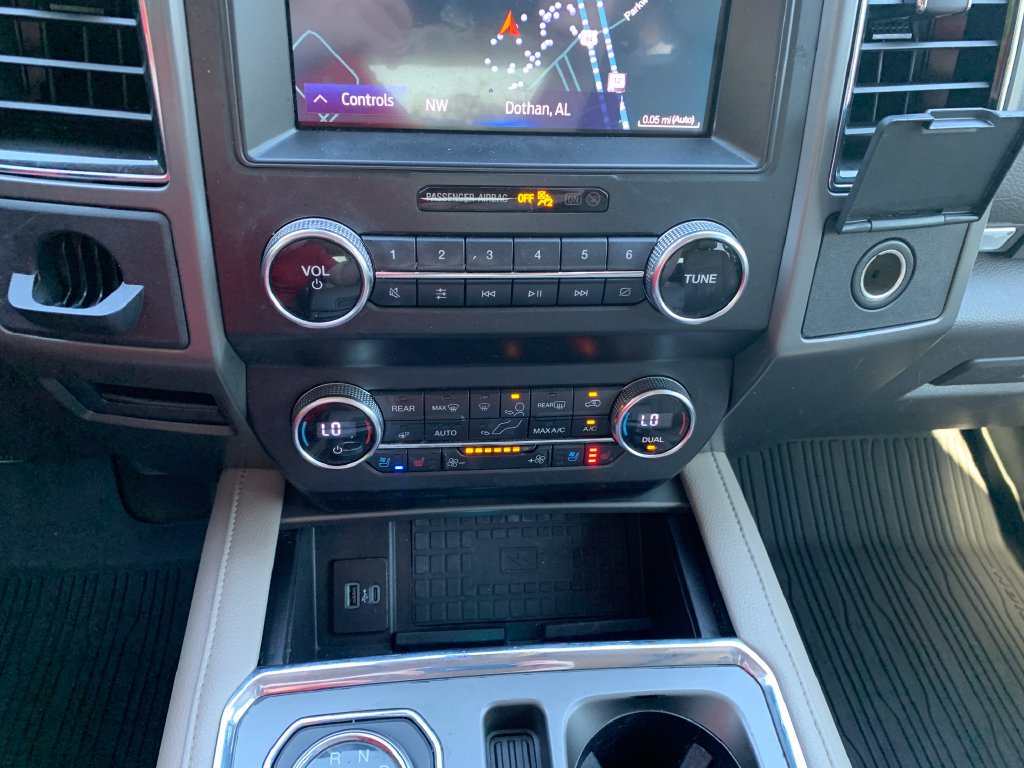 Used 2020 Ford Expedition XLT w/ Equipment Group 202A RWD image 19