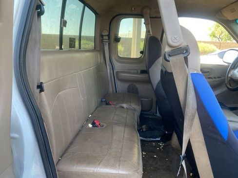 Used 1999 Ford F150 Lariat RWD image 4