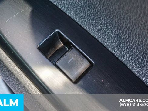 Used 2025 Toyota Camry SE image 55