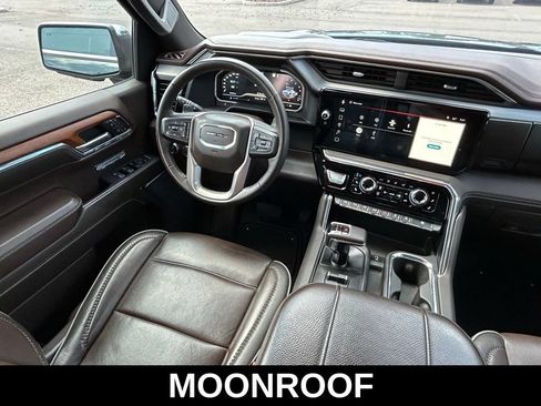 Used 2023 GMC Sierra 1500 Denali w/ Denali Reserve Package AWD/4WD image 9