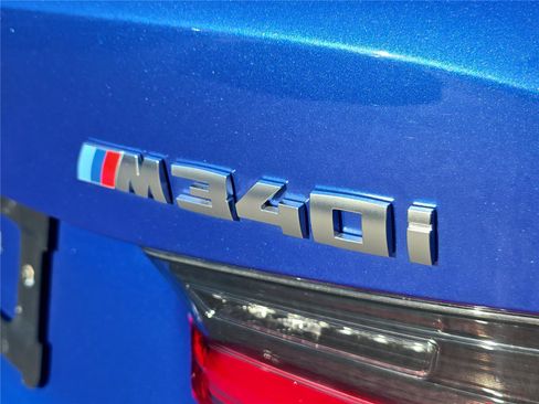 Used 2025 BMW M340i Sedan RWD image 3