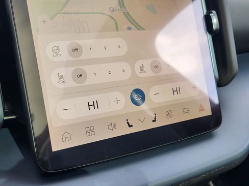 New 2026 Volvo EX30 Plus w/ Climate Package image 9