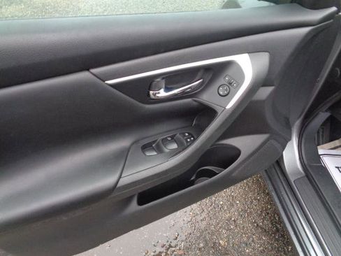 Used 2016 Nissan Altima 2.5 S w/ Power Driver Seat Package image 11