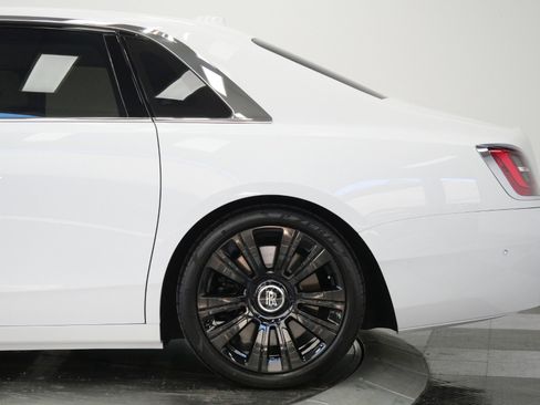 Used 2022 Rolls-Royce Ghost w/ Ghost Package AWD/4WD image 51