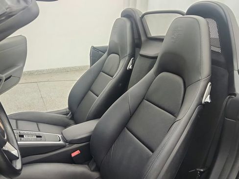 Used 2018 Porsche 718 Boxster S RWD image 32