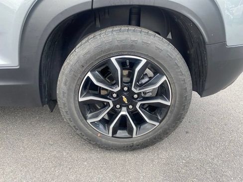 Used 2023 Chevrolet TrailBlazer ACTIV w/ Sun and Liftgate Package AWD/4WD image 28