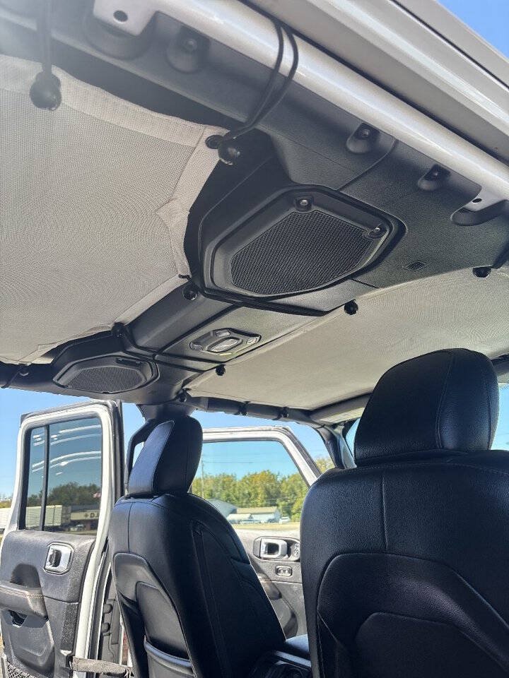 Used 2021 Jeep Wrangler Unlimited Sahara AWD/4WD image 24