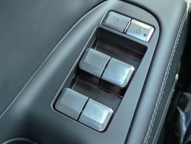 New 2027 Lincoln Navigator Premiere RWD image 24
