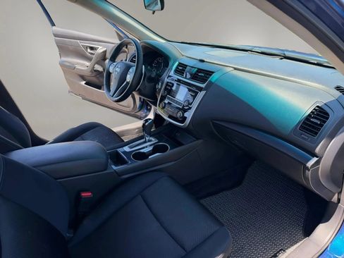 Used 2018 Nissan Altima 2.5 SR FWD image 13
