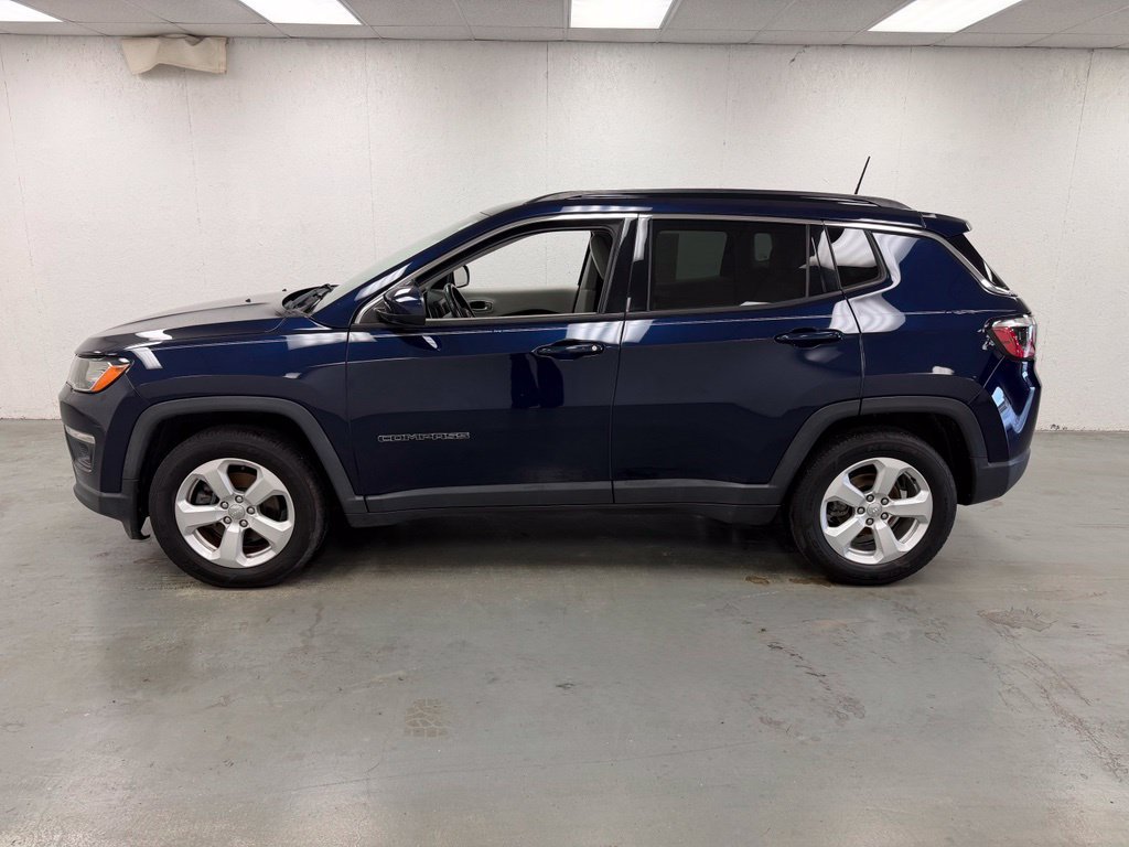 Used 2018 Jeep Compass Latitude w/ Popular Equipment Group FWD image 2