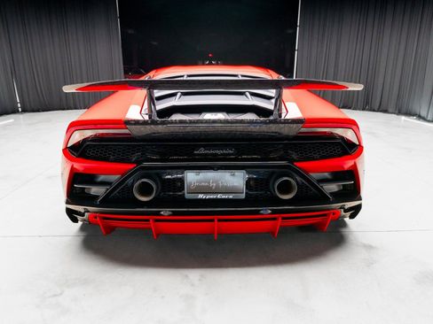 Used 2023 Lamborghini Huracan EVO AWD/4WD image 16