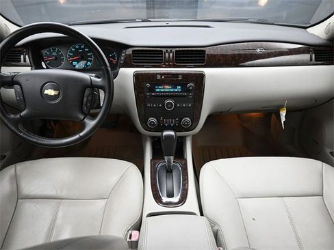 Used 2014 Chevrolet Impala LTZ image 16
