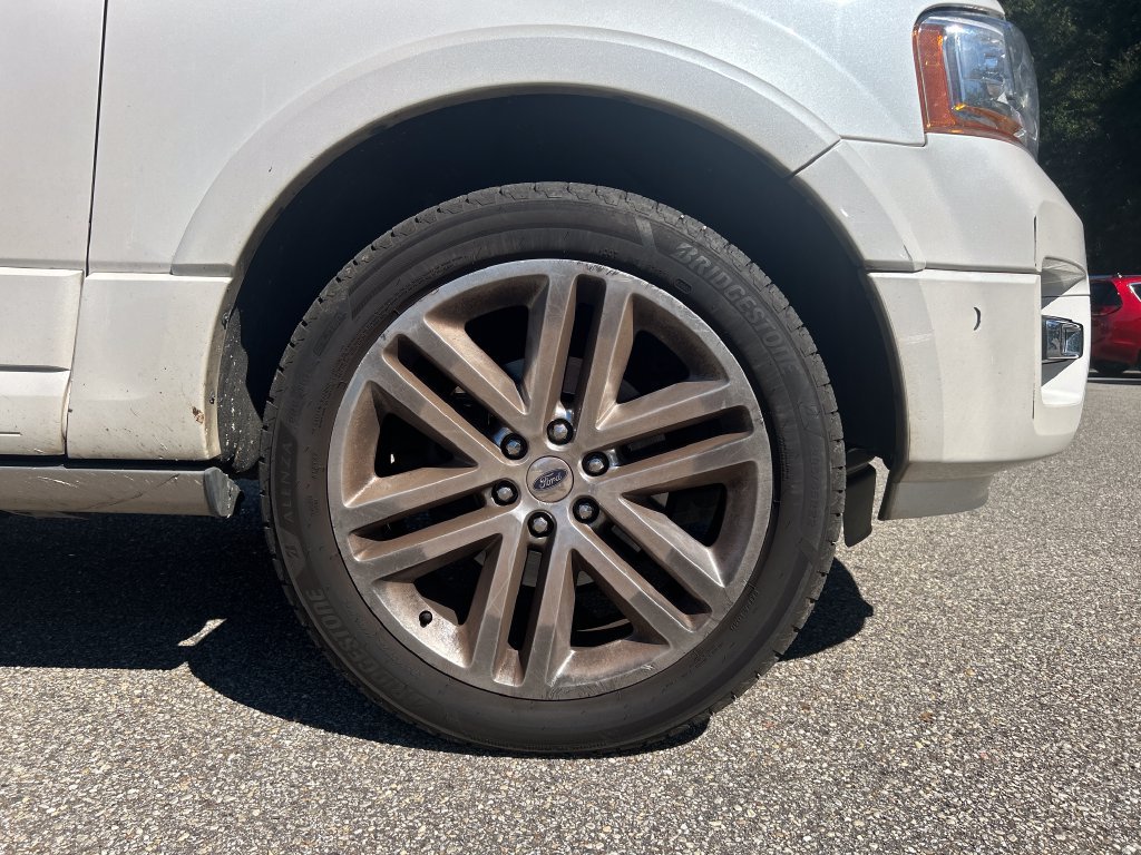 Used 2017 Ford Expedition Platinum RWD image 6