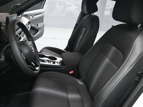 Used 2023 Honda Civic Sport image 18