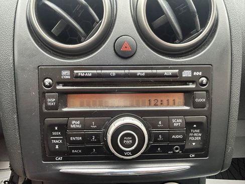 Used 2013 Nissan Rogue S AWD/4WD image 20