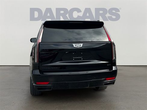 Used 2024 Cadillac Escalade ESV Sport w/ LPO, ONYX Package image 6