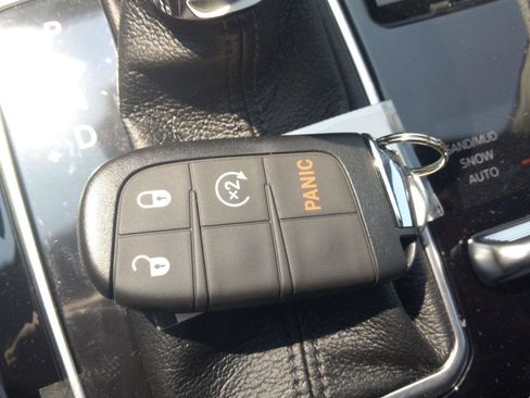 New 2025 Jeep Compass Latitude image 21