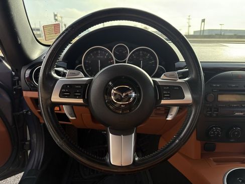 Used 2006 MAZDA MX-5 Miata Grand Touring image 14