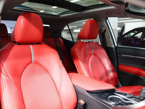 Used 2019 Toyota Camry XSE image 23