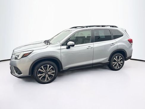 Used 2023 Subaru Forester Limited image 4